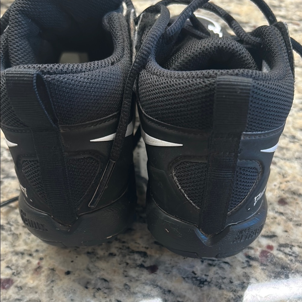 Nike Black and White Football or Lacrosse Spikes - Picture 3 of 6